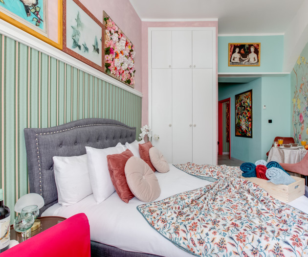Quaint Maid's Boudoir Apartment