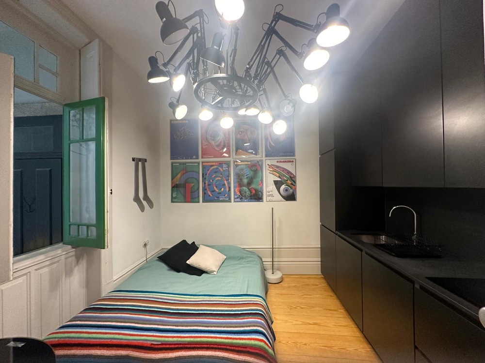 bedroom with private wc and kitchen preview