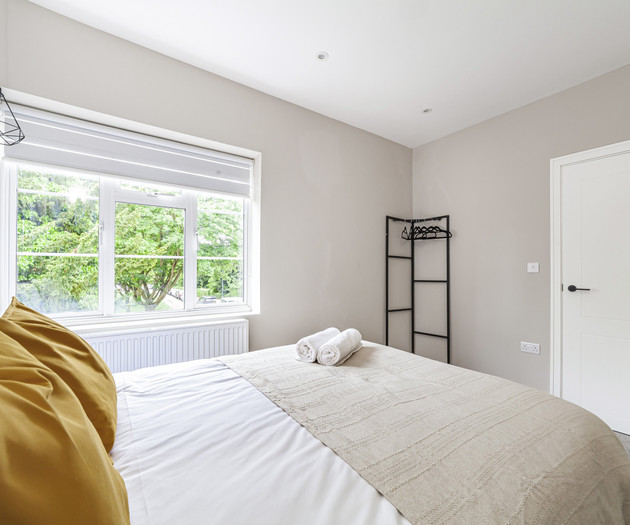 Trendy 2BR 1Bath Flat, 15 Min to Wembley, Sleeps 6