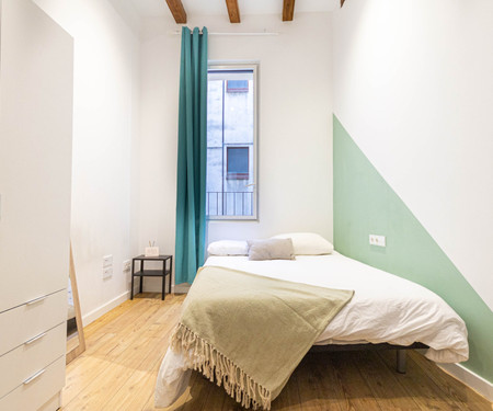 R0131- Room in co-living in Poble Sec