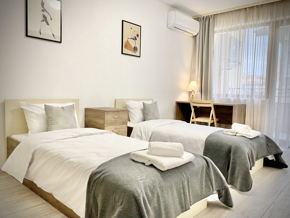 Spacious & Cozy 2 BDR Apartment with Fast Wi-fi preview