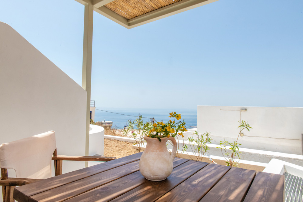 BLU DOT ZEPHYROS ONE BEDROOM VILLA preview