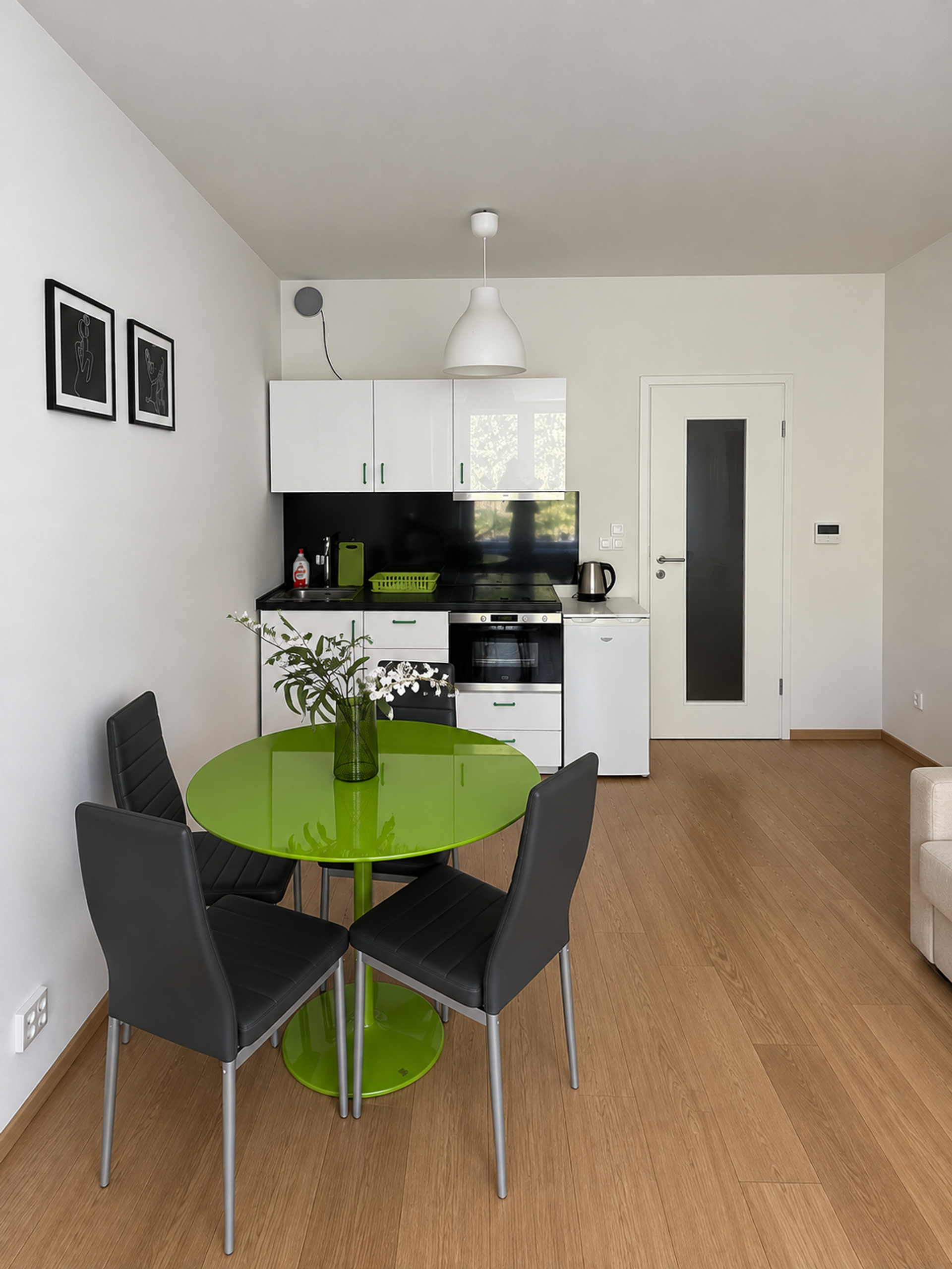 Kitchen with dining table