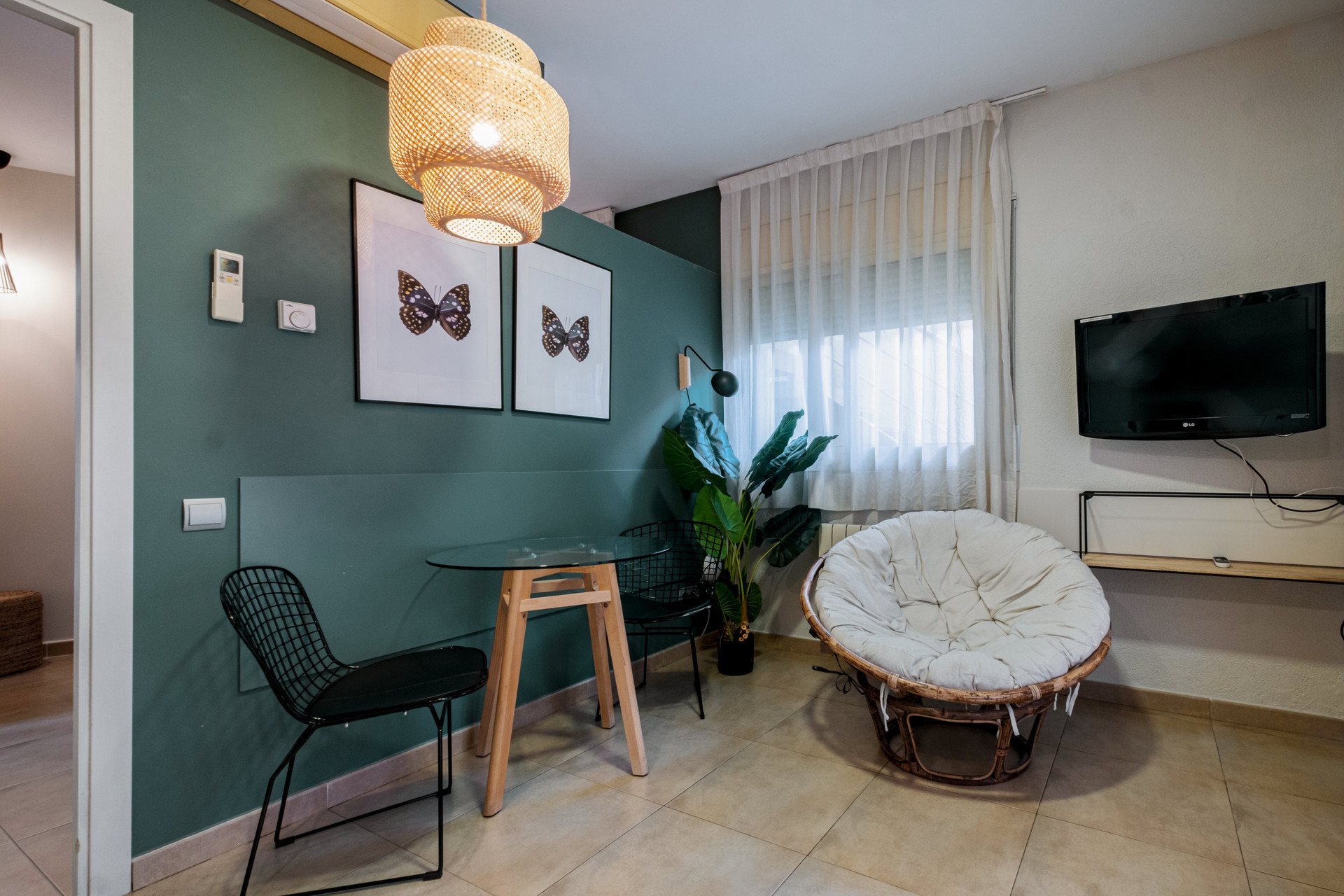 Living room with dining table