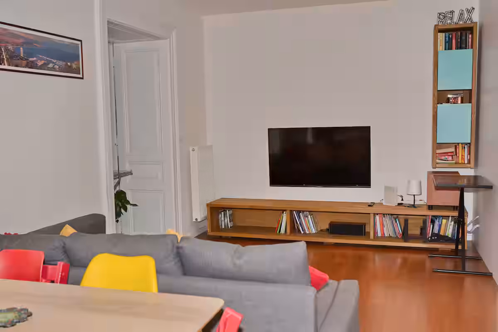 The Riverbank flat - perfect for couple & families preview