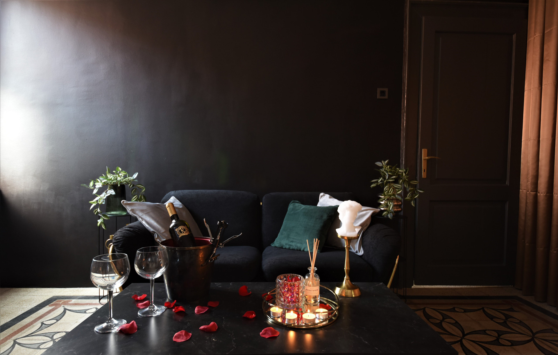 Livingroom - Details of Enjoyement