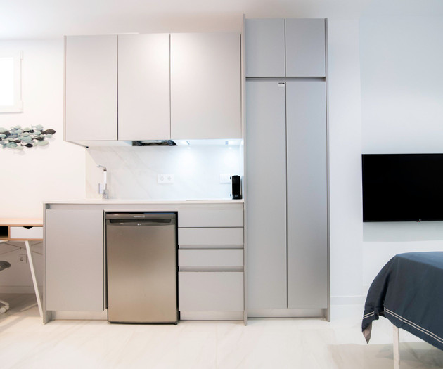 SleekLofts Queen-Bed Studio near City of Arts