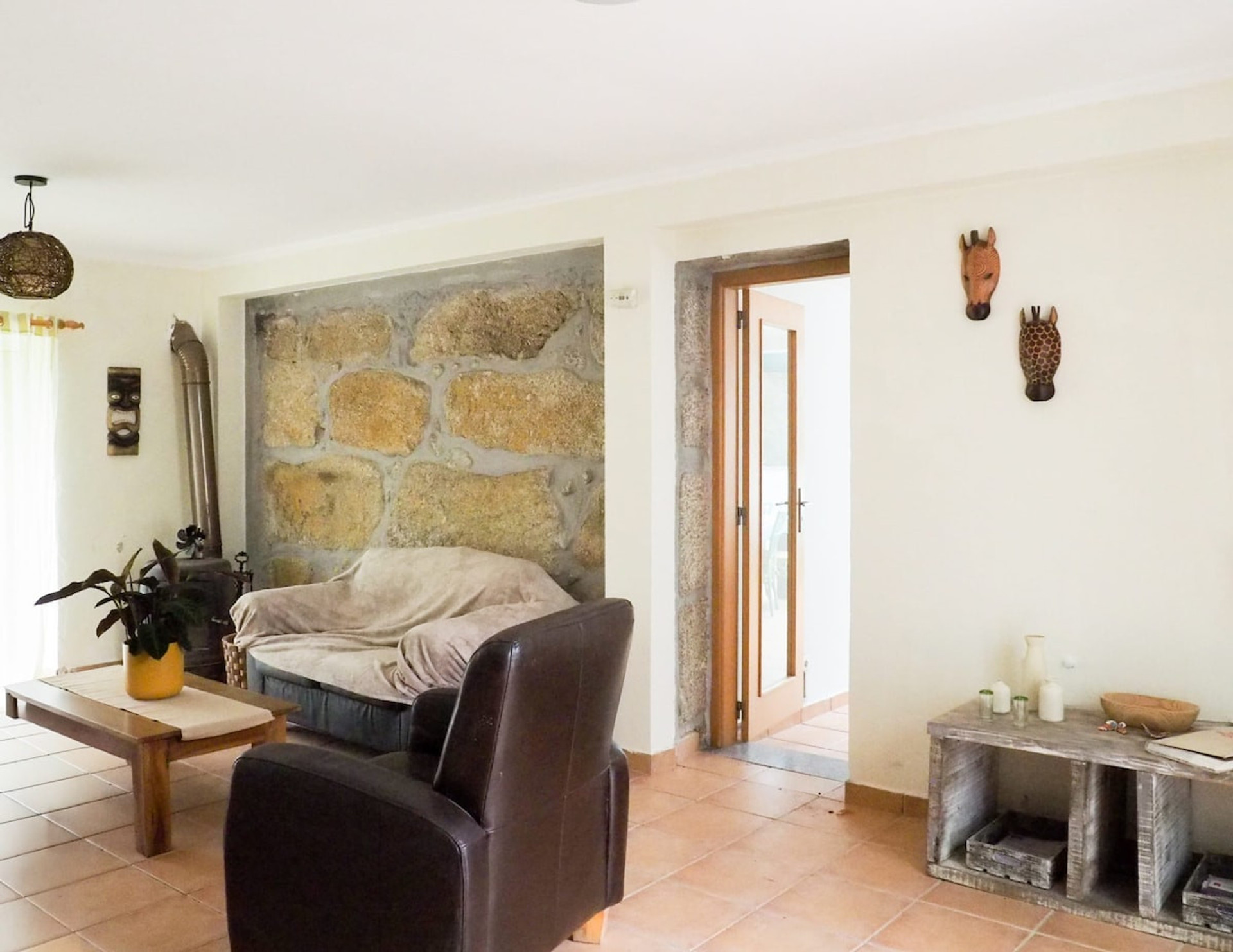 Living room image 1