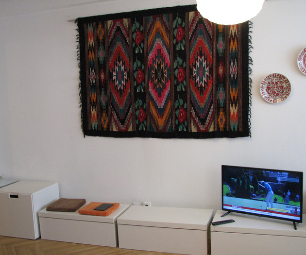 Chinese Red, Romanian Folk Art