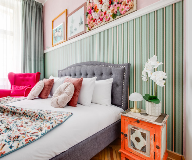 Quaint Maid's Boudoir Apartment