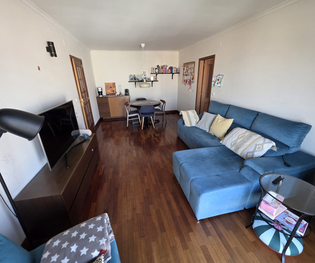 Bright Modern Room | 500Mbps Fiber | City Center