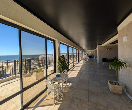 Cozy Apartment by the Beach