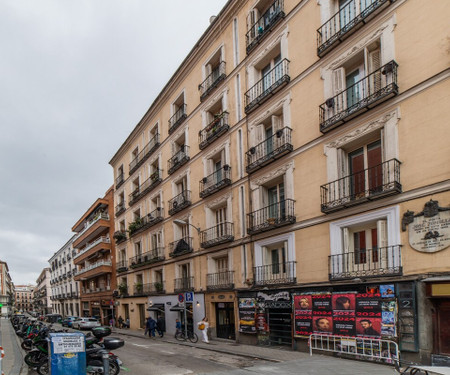 Coliving on Calle Santa Teresa MAD-STR-H2