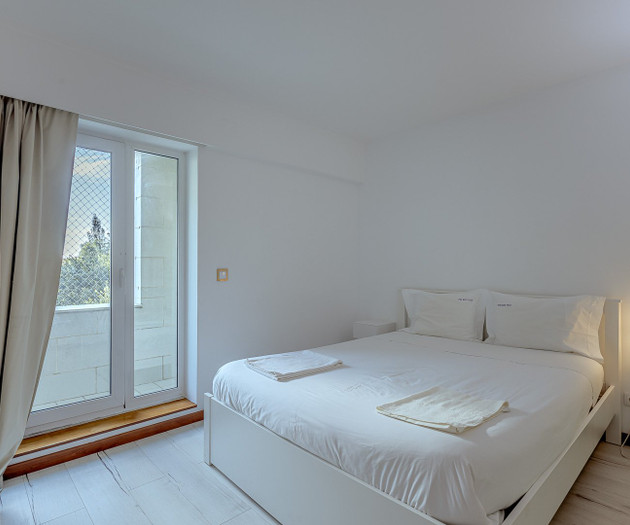 Spacious 3 bedroom apartment in Lisbon