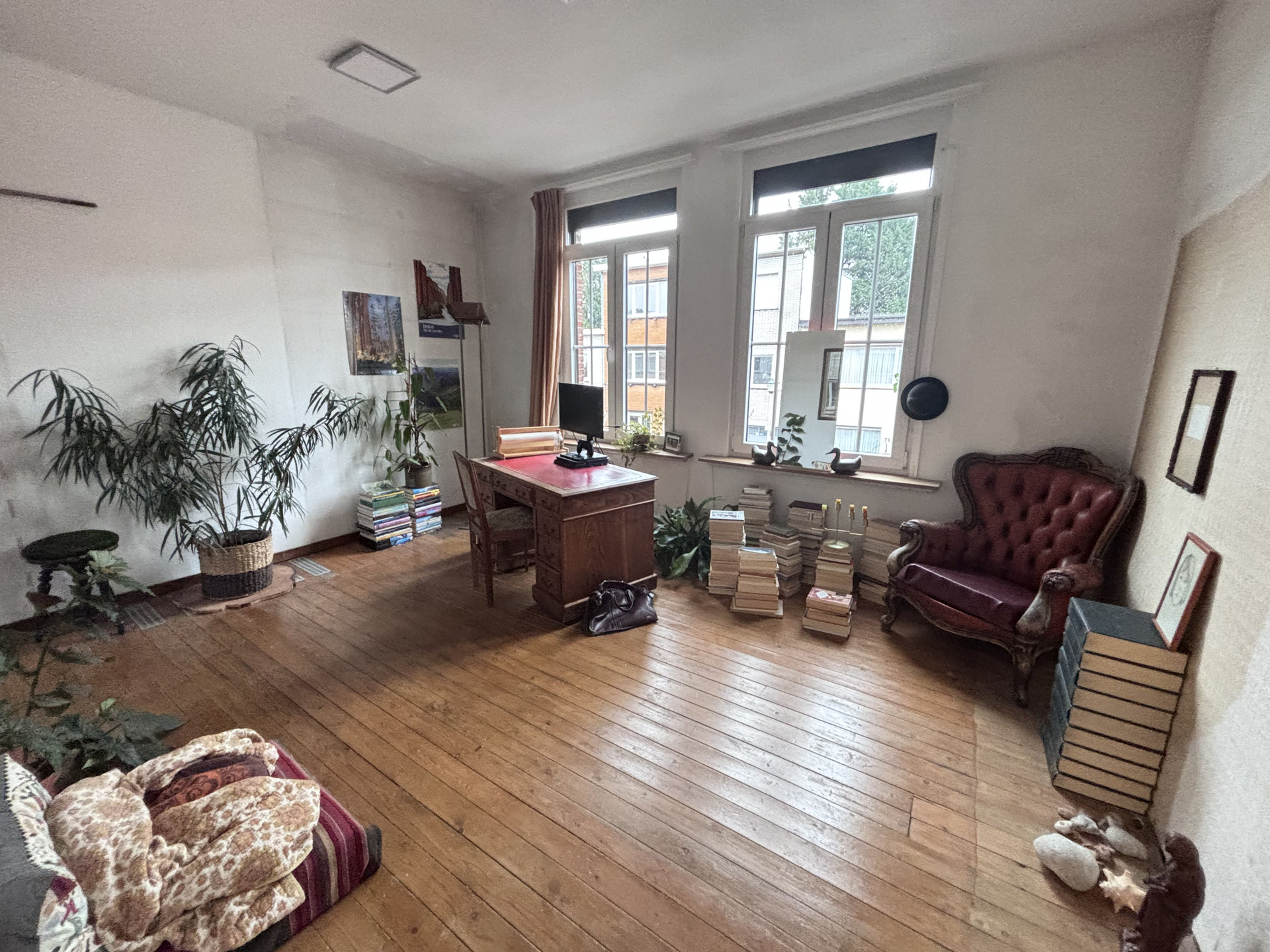 Home office/ upstairs living space 