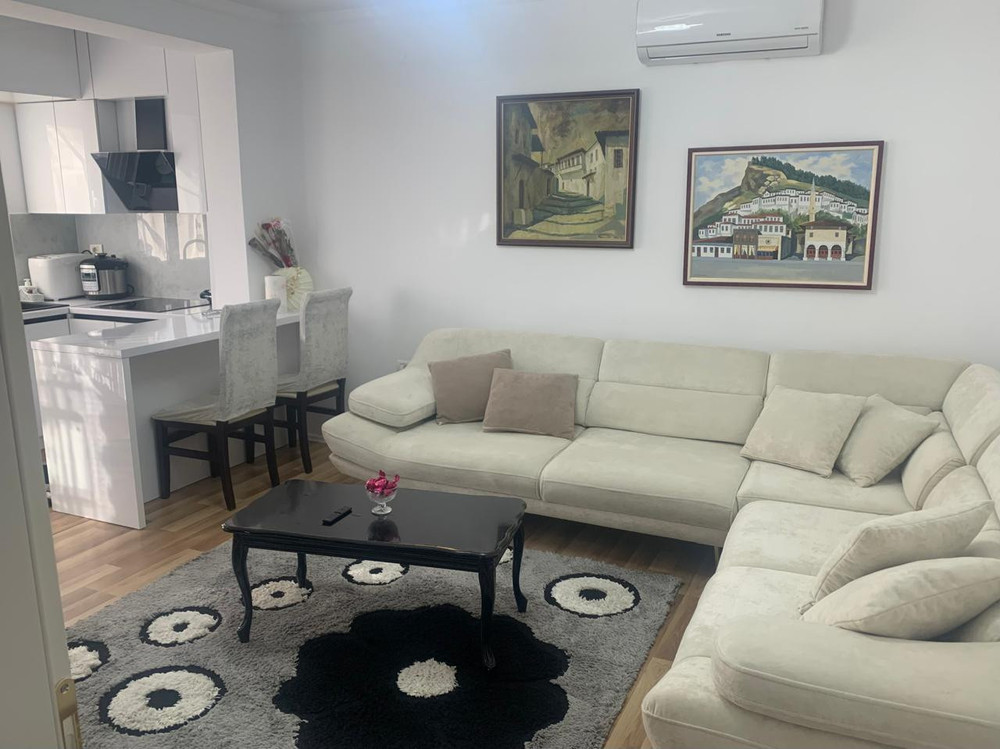 Flat in Berat's center preview