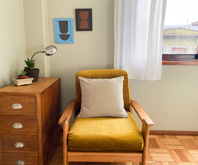 sunny retro coliving - Indigo Bedroom