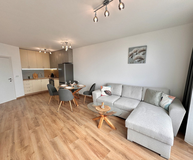 Breeze Home with Panoramic Sea View and Parking