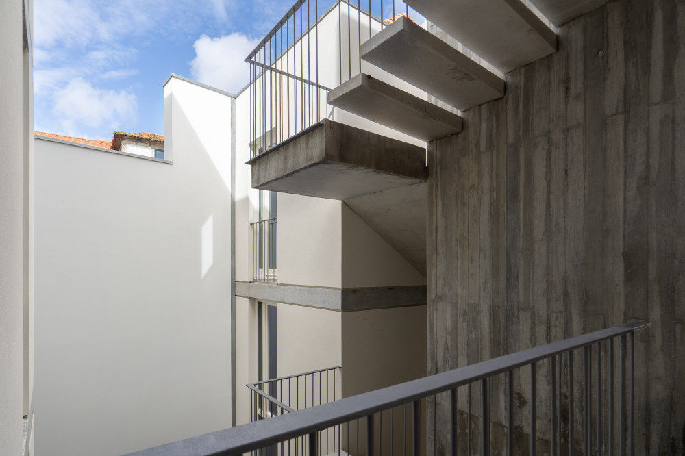 Elegant Luxurious Flat | Balcony preview