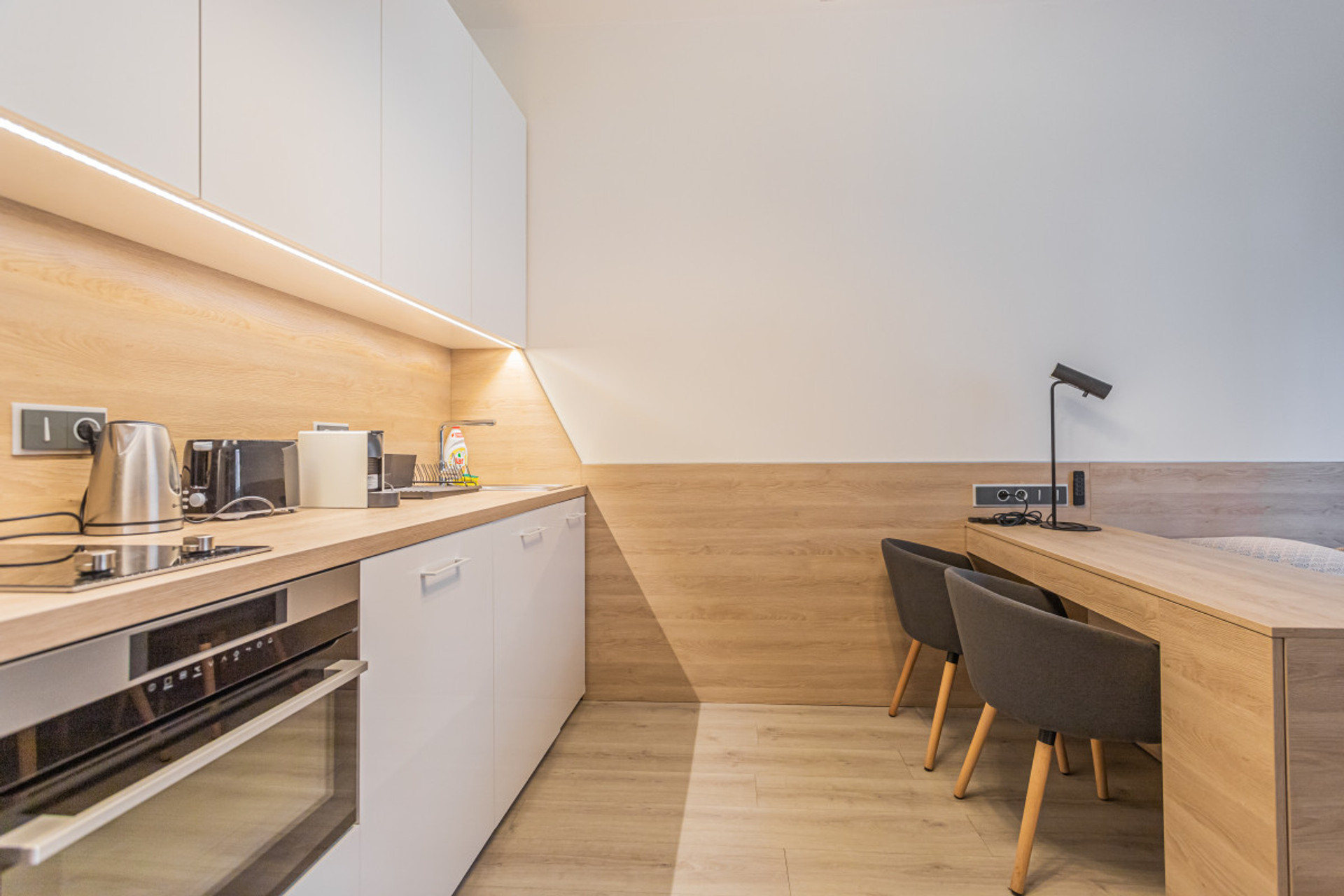 Kitchenette & Working Space