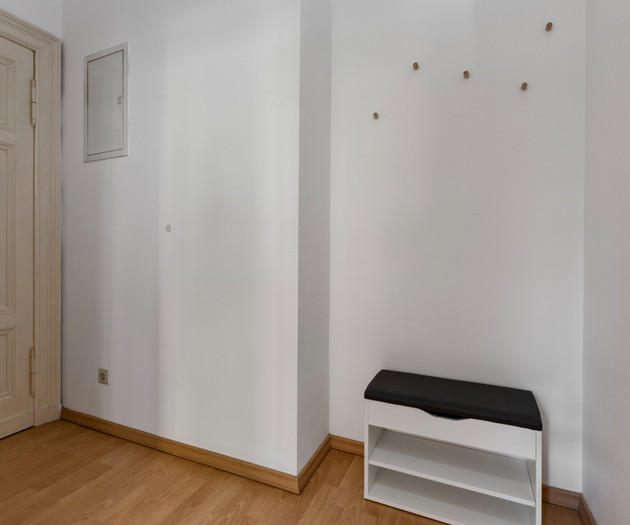 [NEW] A Minimalist Monochrome Apartment in Berlin