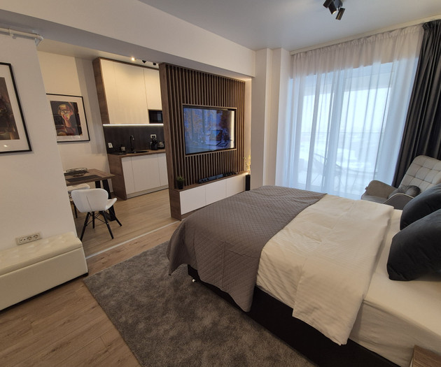 Luxury Skyline Suite at Central Address