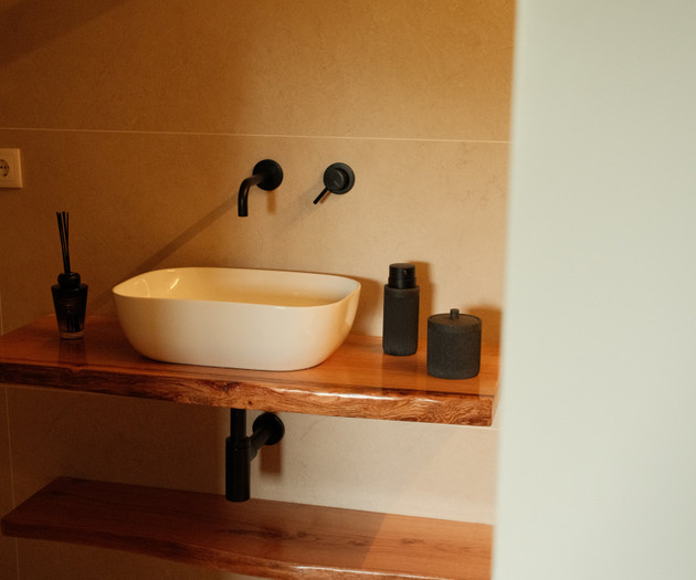 Design retreat in the hills of Basto-Mountain view