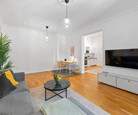 Spacious 2-bedroom Apartment in Friedrichhain