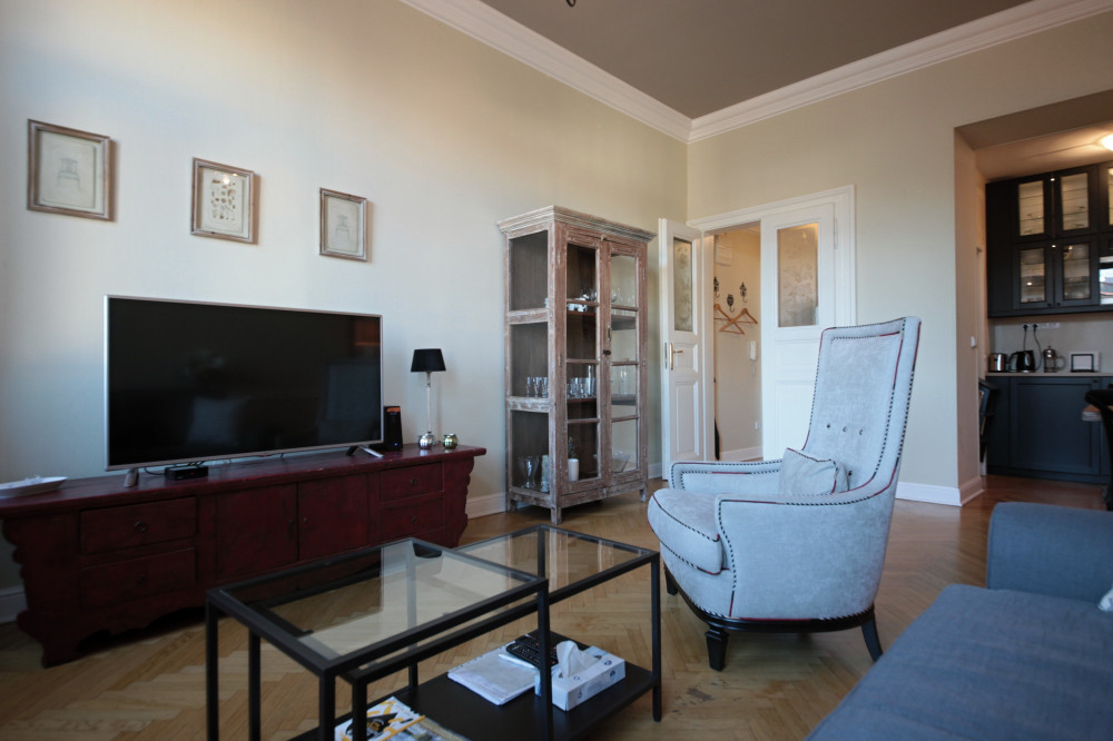 Beautiful, sunny apartment in the historical part 