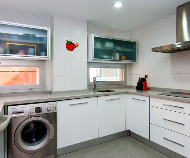 Full apartment conveniently located, 3+ months