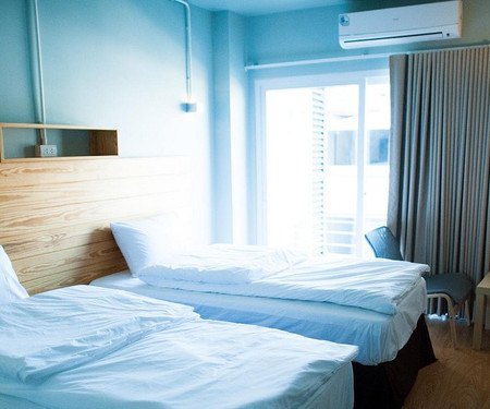 Cozy Deluxe Twin Room with Balcony near BTS