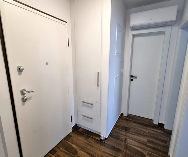 FOR RENT: MODERN TWO-BEDROOM APARTMENT