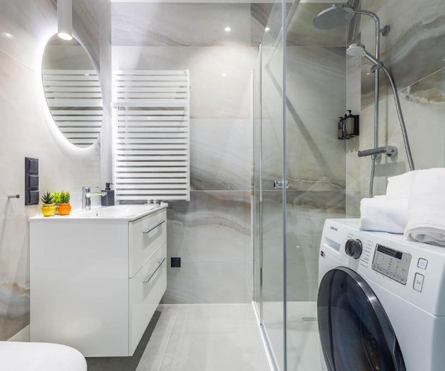 Modern 1-Bedroom Apartment in the Heart of Warsaw