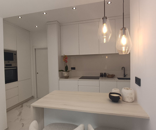 Kitchen with pendant lighting