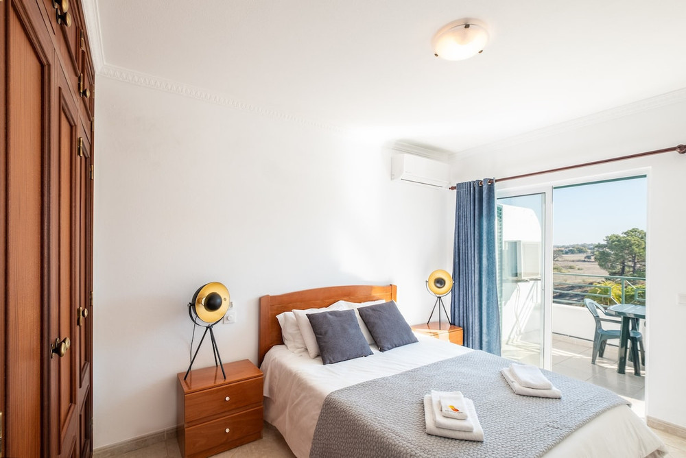 #068 Sunny Balcony w/ AC, High Speed WiFi preview