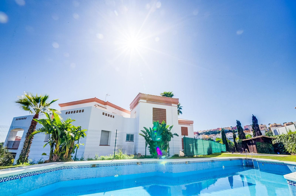 Stunning Apartment With Golf Course and Sea Views preview