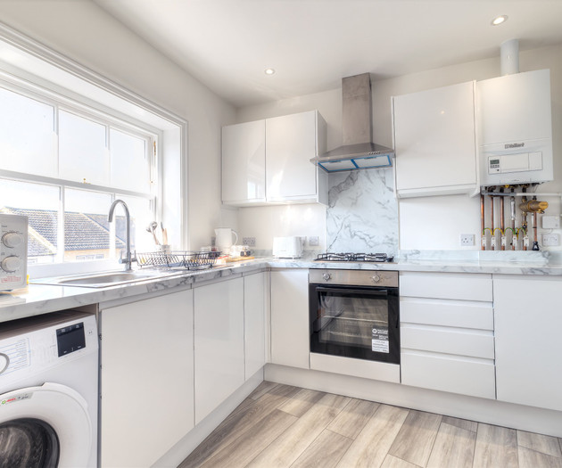 Central Maidstone 2-Bed Family Apartment | Sleeps