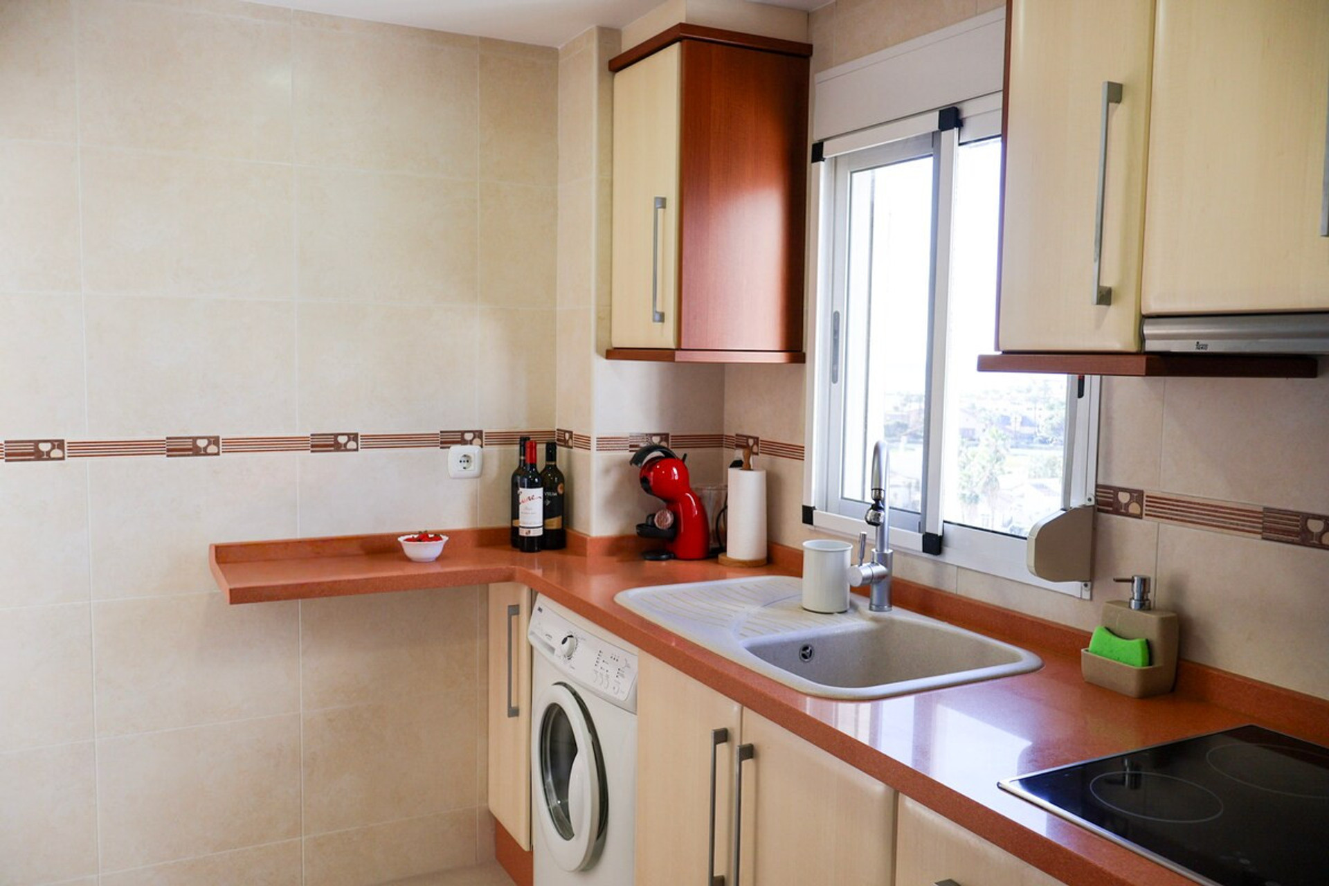 Full kitchen