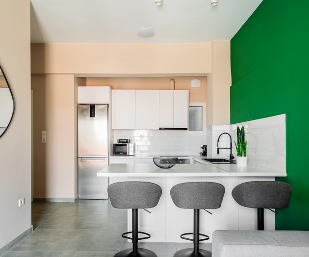 Full kitchen