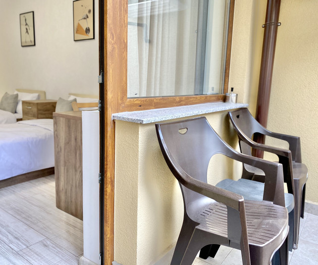 Spacious & Cozy 2 BDR Apartment with Fast Wi-fi