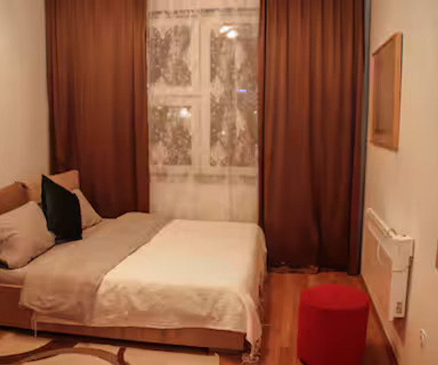 Sunny apartment in the city center
