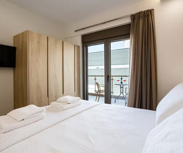 Modern Flat with Private Parking & Huge Terrace
