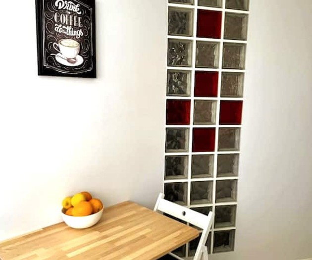 Renovated apartment, 12 minutes from the beach