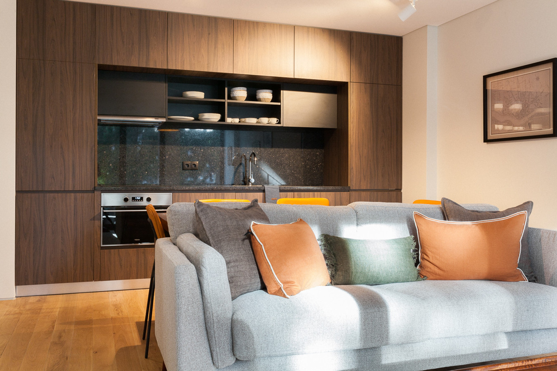 Living room & Kitchenette 