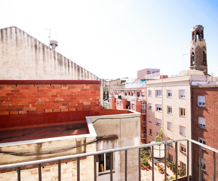 R0116- Hab. with balcony in Poble Sec