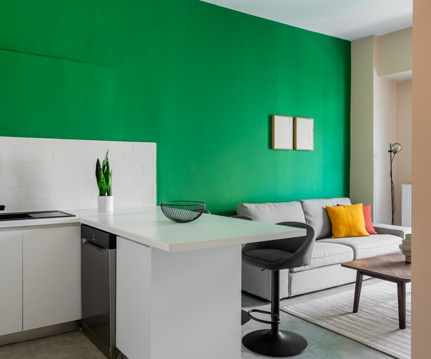 Full kitchen