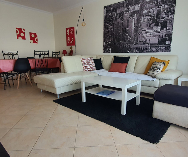 Apartment with pool and close to the beach