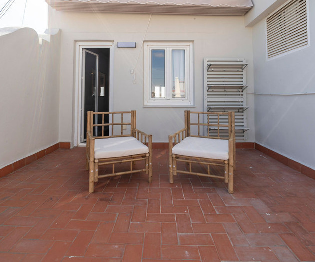 Big apartment with terras, Calle del Hospital 1.28