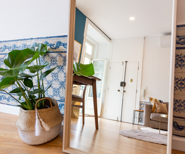 Stylish 2BR Flat in Alfama with Private Patio