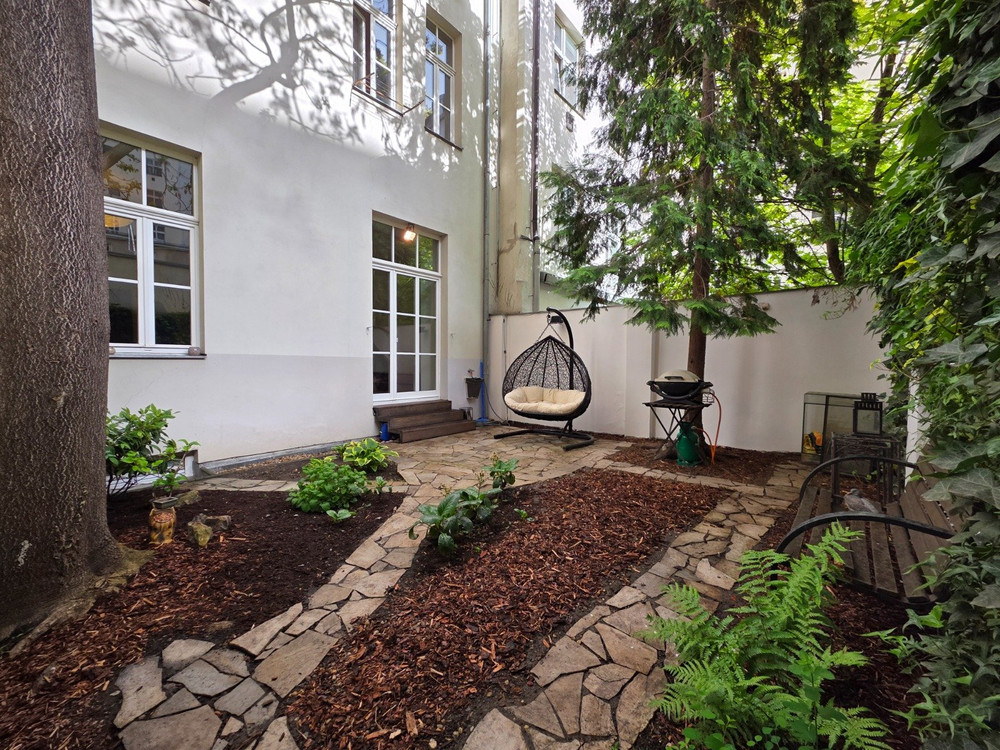 Cosy apartment with own garden preview